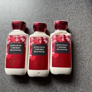 Bath & Body Works Japanese Cherry Blossom Lotion - Red and White - Sealed New